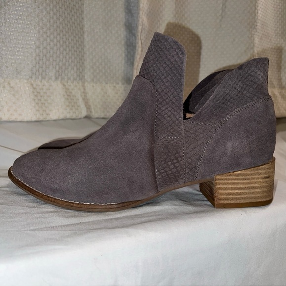 Anthropologie Seychelles Score Booties Sz 9.5 Gray Suede Leather Ankle Boots - Picture 2 of 14